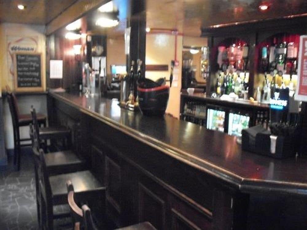 The Bridge Inn Tillicoultry Exteriör bild