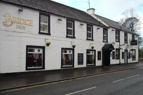 The Bridge Inn Tillicoultry Exteriör bild