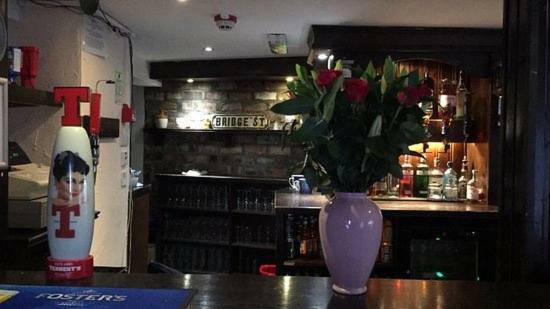 The Bridge Inn Tillicoultry Exteriör bild