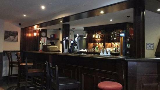 The Bridge Inn Tillicoultry Exteriör bild